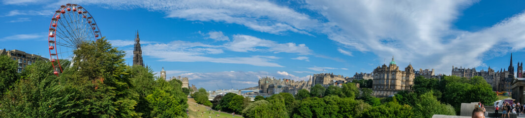 Fototapeta na wymiar Edinburgh, Scotland Skyline panorama viewed from the Playfair Steps on a beautiful summer afternoon