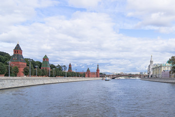 Obraz premium City landscape. A view of the Moskva River embankment and the Kremlin. Moscow. Russia.