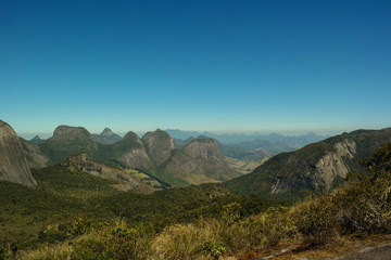 Mountains in brazilian park - Mar de morros em um parque brasileiro (Vista dos Três Picos no Parque que recebe o mesmo nome)