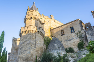 Fototapeta na wymiar Walls of the city of Olite and tower of the castle. Navarre Spain.