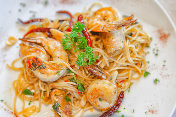 Garlic and oil spaghetti with spicy shrimpgg