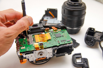  Repair of a broken digital SLR camera
