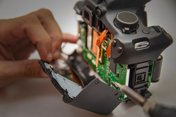  Repair of a broken digital SLR camera

