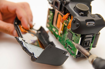  Repair of a broken digital SLR camera

