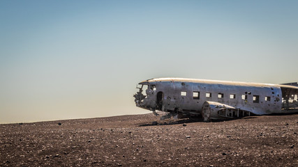 Fototapeta na wymiar The Abandoned DC Plane on Sólheimasandur 