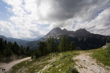 Fototapeta na wymiar Montañas Dolomitas