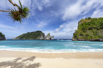 Fototapeta na wymiar Typical paradise view of Atuh Beach, a small beach on Nusa Penida near Bali.