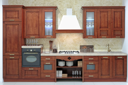 Cucina tradizionale classica con ante in legno massello