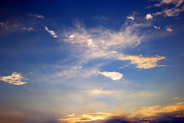 Obraz premium Dramatic sunset and sunrise sky