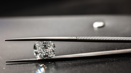 Diamond in Tweezers