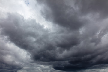 Obraz premium Clouds before the rain as a background
