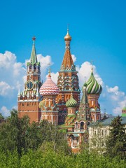 Fototapeta na wymiar St. Basil's Cathedral on red square, photo taken from the Park Zaryadye in Moscow