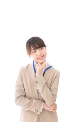 考える若いビジネスウーマン