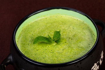 Broccoli cream soup