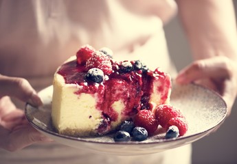 Fresh berry cheesecake food photography recipe idea