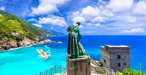 Fotobehang Coastal Italy-serie - nationaal park Cinque terre en pittoreske Monterosso al mare in Ligurië © Freesurf