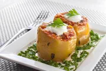 Zucchini stuffed with meat and vegetables