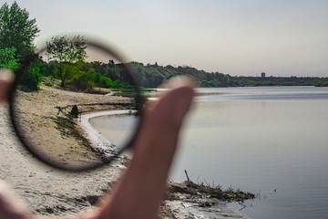 polarizing filter for the camera