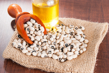 Black Eye Bean on the wooden background