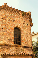 Fototapeta na wymiar Monument in the medieval center of Ravenna