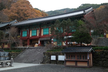 Fototapeta premium Ssanggyesa Buddhist Temple