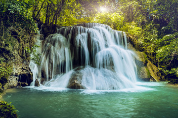 Fototapeta na wymiar Huai Mae Kamin waterfall Srinakarin Dam in Kanchanaburi, Thailand.