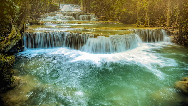 Fototapeta Huai Mae Kamin waterfall Srinakarin Dam in Kanchanaburi, Thailand.