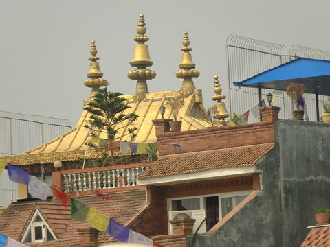 torres do templo budista em Katmandu