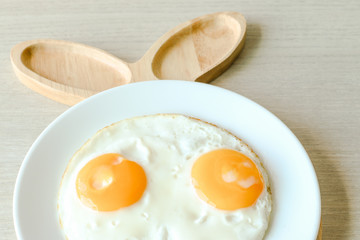 sunny side up of double egg ready to serve.