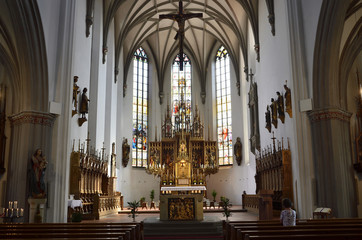 Fototapeta na wymiar Kirche St.Martin, Altarraum, Kaufbeuren