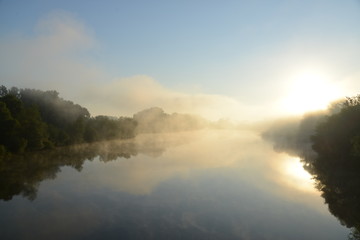 Donau Ufer Sonnenuntergang Nebel