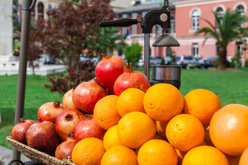 making fresh juice on the street