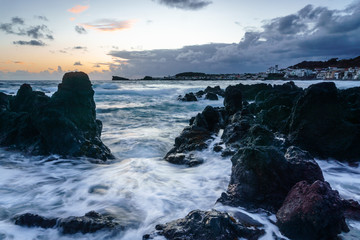 Fototapeta na wymiar Küste von Sao Roque, Sonnenuntergang, Sao Miguel, Azoren, Portugal