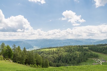 Fototapeta na wymiar Panorama Ausblick über die Alpen am Grosseck Speiereck, Österreich