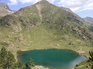 Lago en plano glaciar