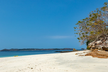 Bartolomé Island - Pearl Islands - Panamá