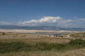 Croazia: vista panoramica sull'isola di Pago, la quinta isola della costa croata nel nord Adriatico...