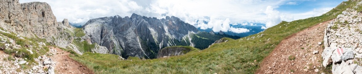 Fototapeta na wymiar Panoramic view from mountain Sciliar
