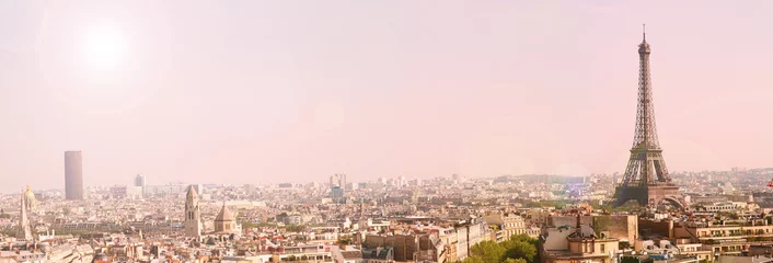 Selbstklebende Fototapeten Panoramablick auf Paris mit der Eiffeltour bei Sonnenaufgang © Lsantilli