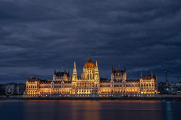 Obraz premium budapest paraliament at night