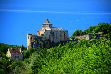 Fototapeta na wymiar The fortress of Castelnaud-La-Chappelle, as seen from the Dordogne River in the Perigord region of France
