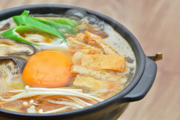 味噌煮込みうどん