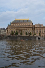 Fototapeta premium Blick zum tschechischen Nationaltheater in Prag