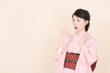 Fototapeta premium 着物を着た女性