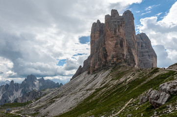Obraz premium The Tre Cime di Lavaredo, the most famous peaks in the Italian Dolomites, on a summer afternoon