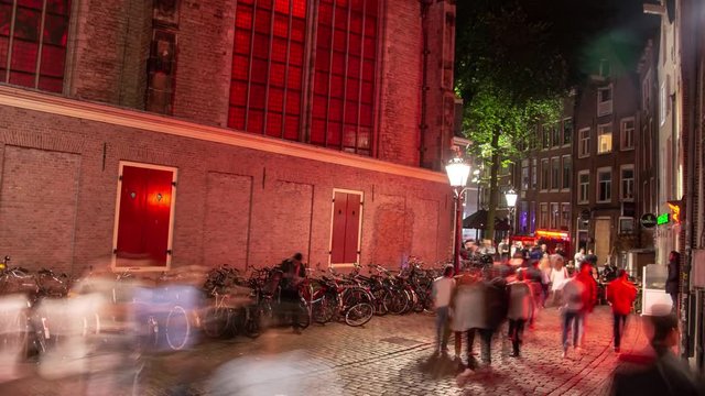 "4K Red Light District in Amsterdam and De Oude Kerk"