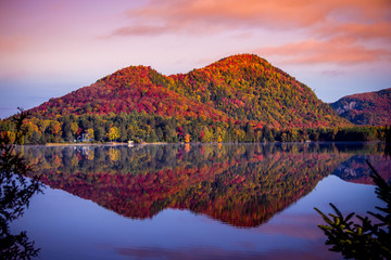 Lac-Superieur, Mont-tremblant, Quebec, Canada - obrazy, fototapety, plakaty