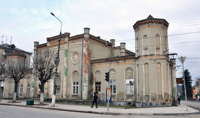 Fototapeta na wymiar New Synagogue building in Chortkiv