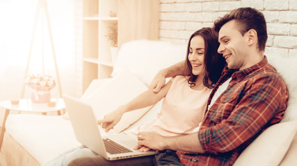 Obraz premium Beautiful Couple Movie Watching. Valentine's Day.