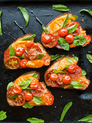 Grilled tomato toasts